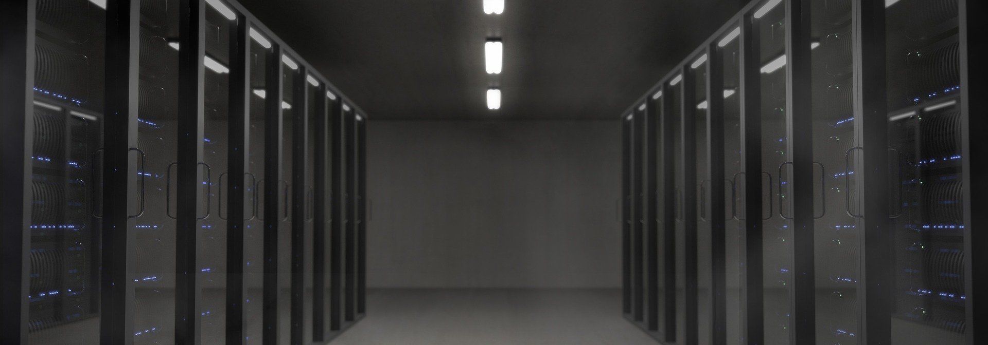 server-gb6bb35d81_1920.jpg